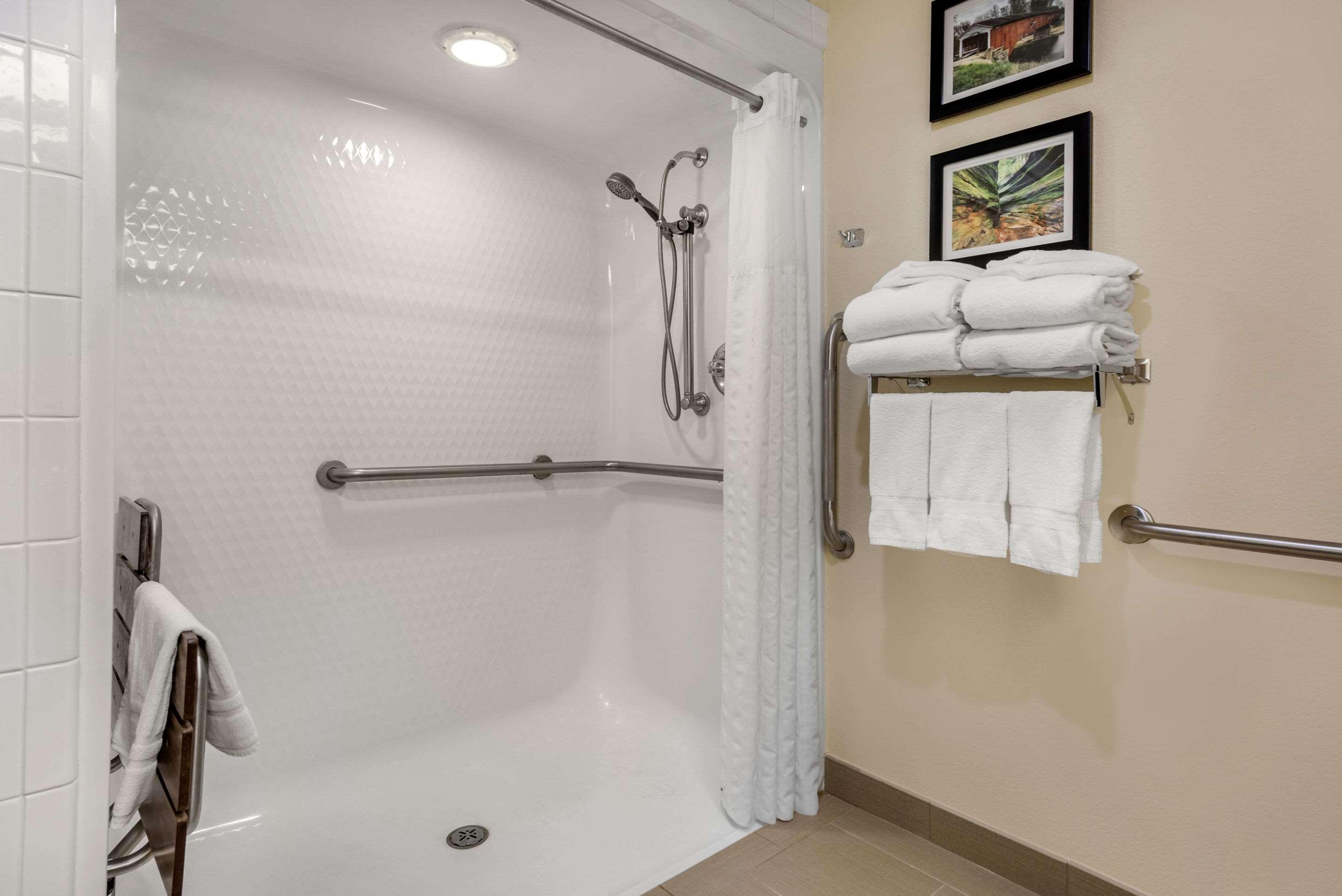 Comfort Suites Lafayette University Area Экстерьер фото