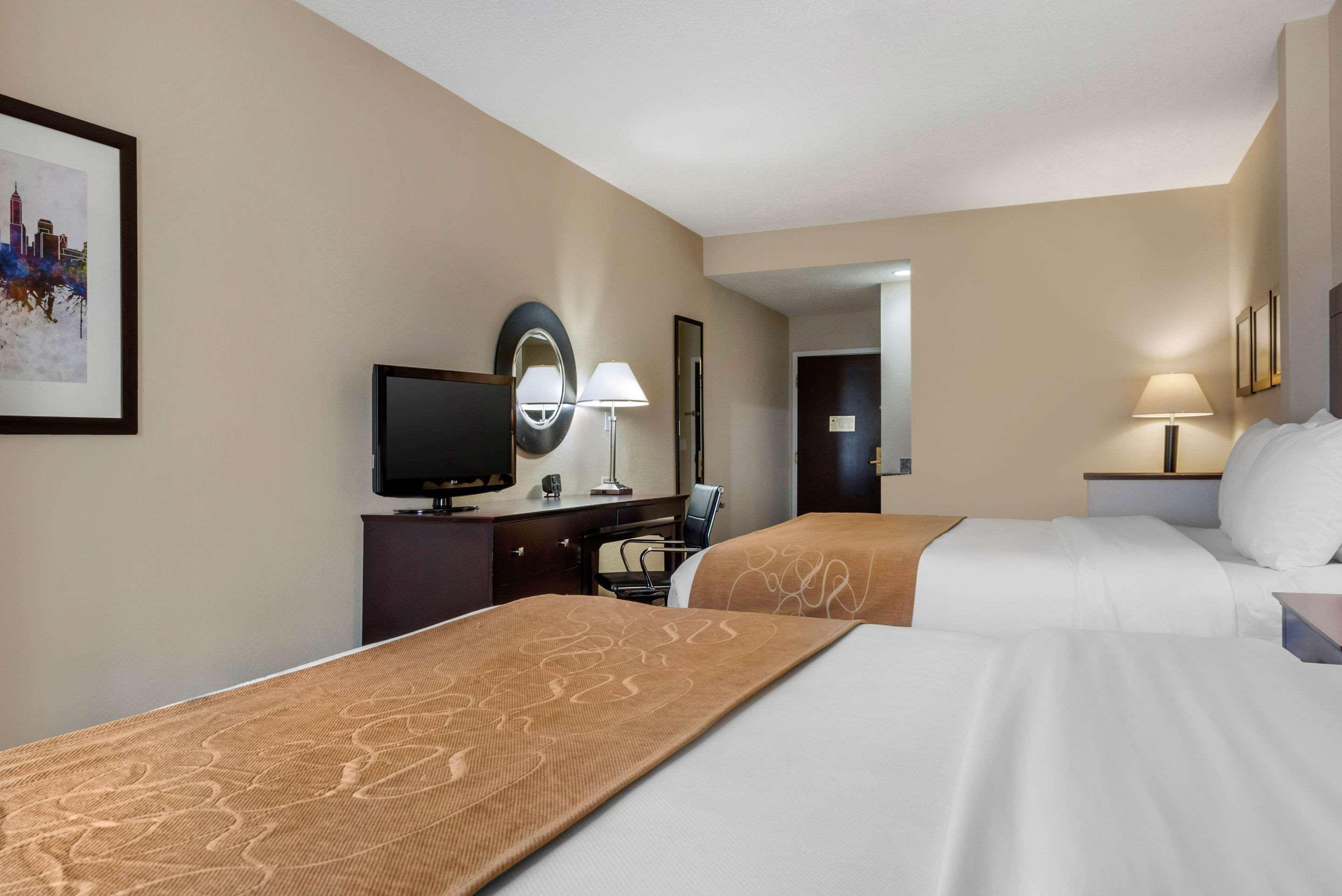 Comfort Suites Lafayette University Area Экстерьер фото