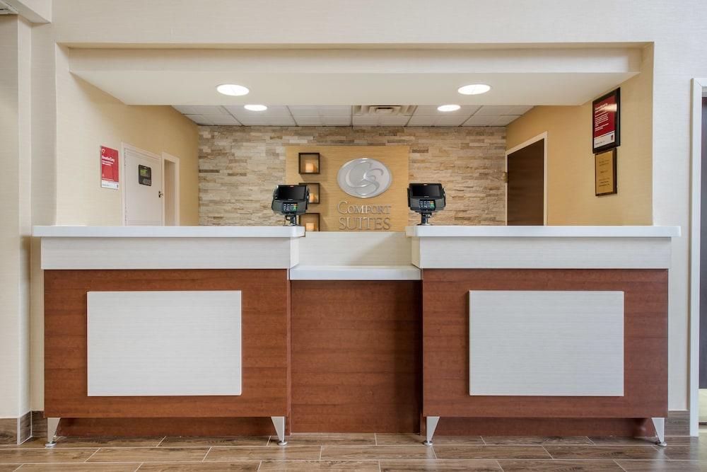 Comfort Suites Lafayette University Area Экстерьер фото