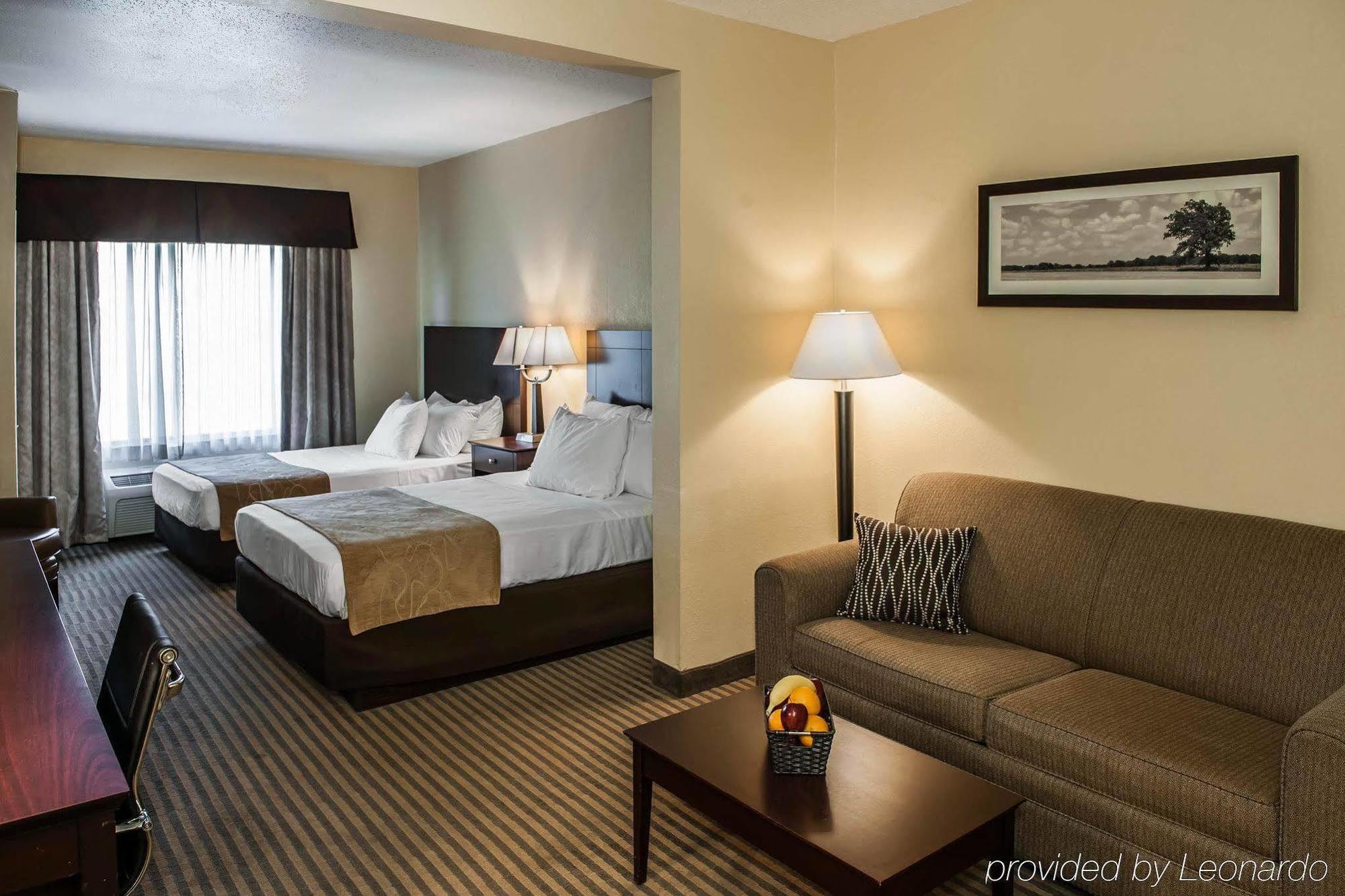 Comfort Suites Lafayette University Area Экстерьер фото
