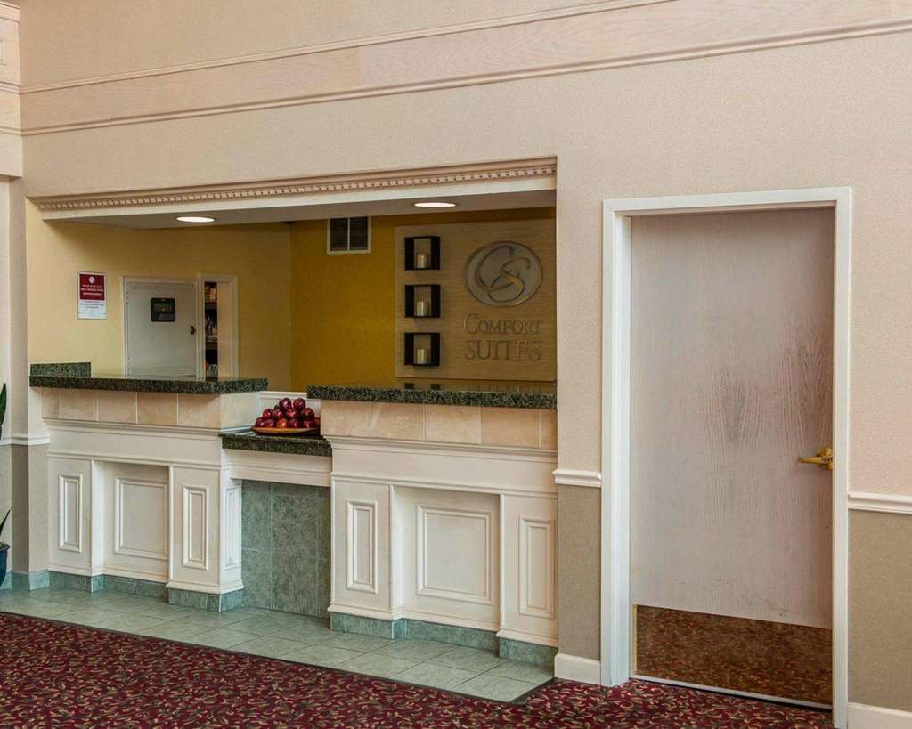Comfort Suites Lafayette University Area Интерьер фото