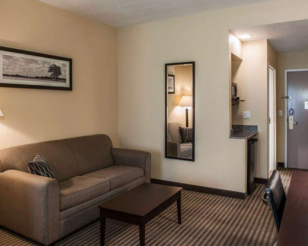 Comfort Suites Lafayette University Area Номер фото