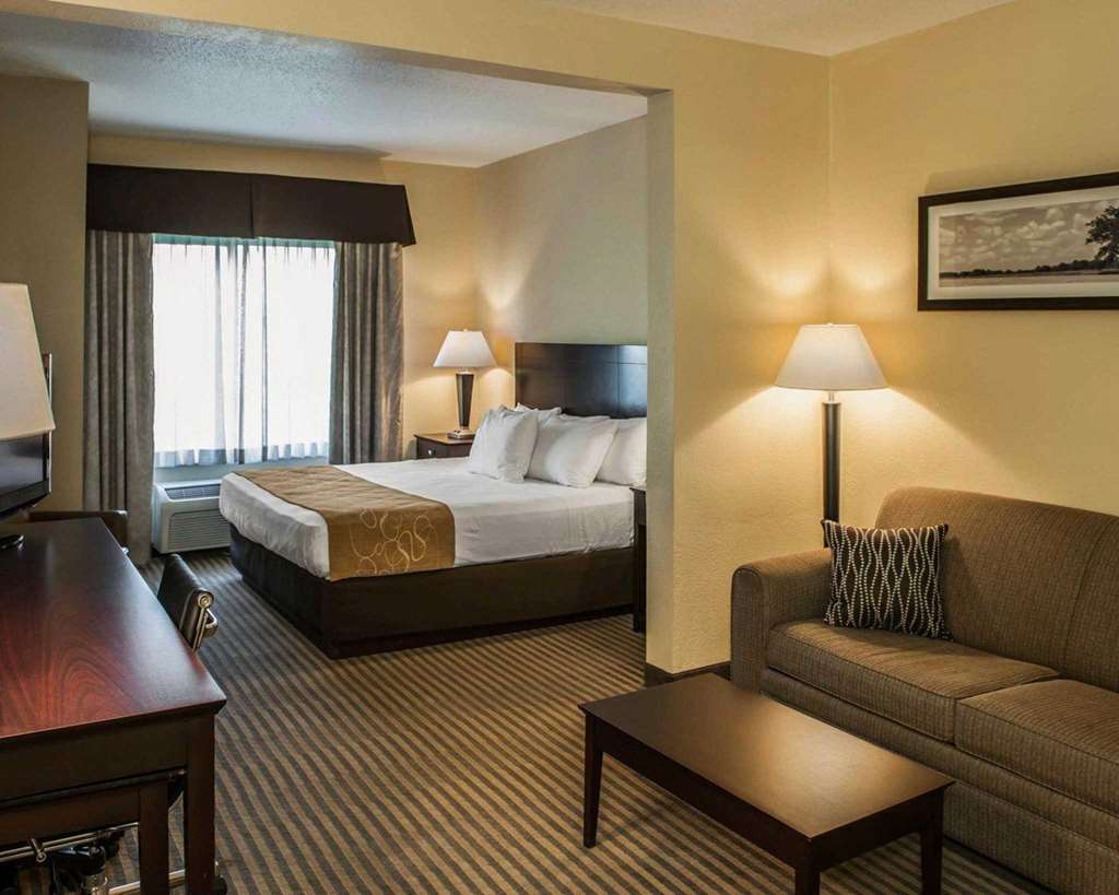 Comfort Suites Lafayette University Area Номер фото